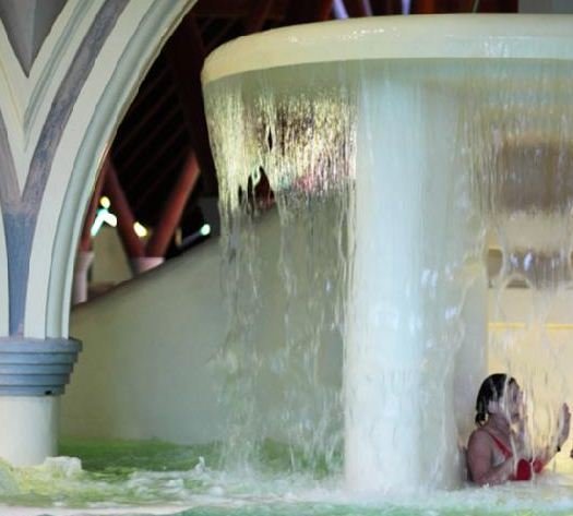 Les thermes Chaudes Aigues Les thermes Chaudes Aigues